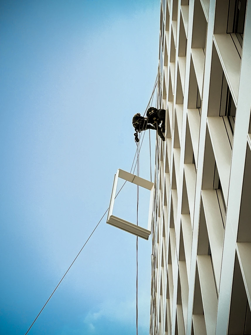 Intervention de cordistes MS Access pour la grue a pris sa journée chez LABASTERE à Bordeaux (bâtiment) – 3
